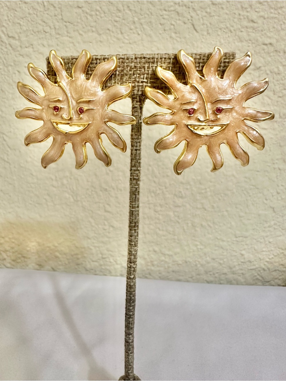Vintage Gold-Tone Cream/Pink Enamel Sun Face Earrings